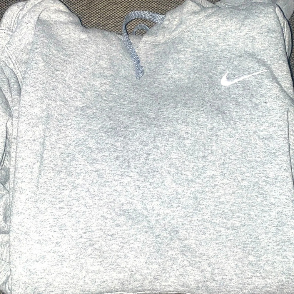 NWOT Grey Nike Hoodie.